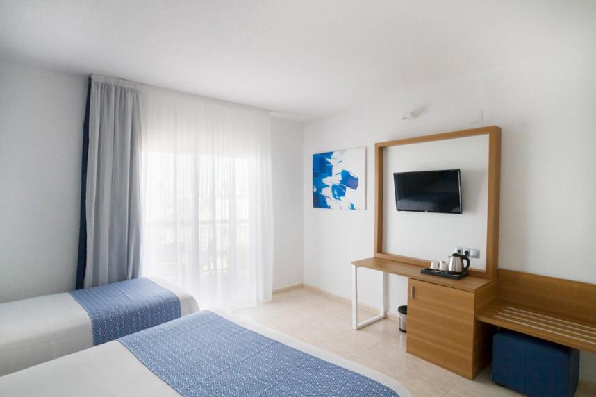 Standard Triple Room with Partial Sea View