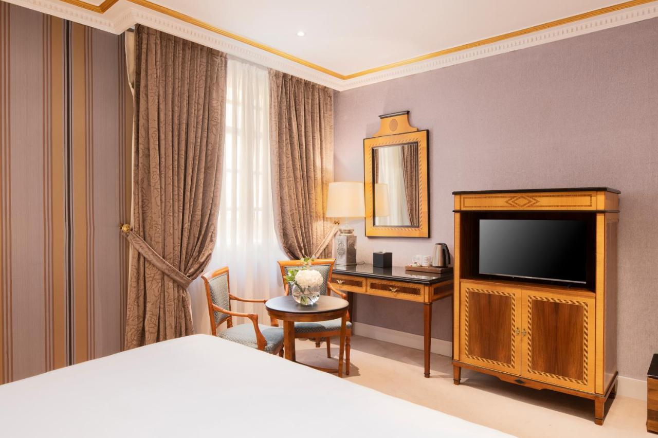 Deluxe Double or Twin Room (3 Adults)