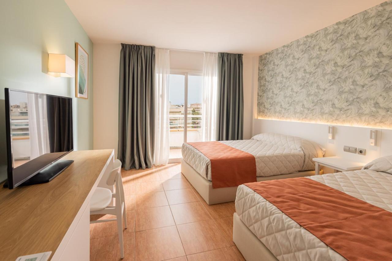 Standard Room with pool view (4 adults)