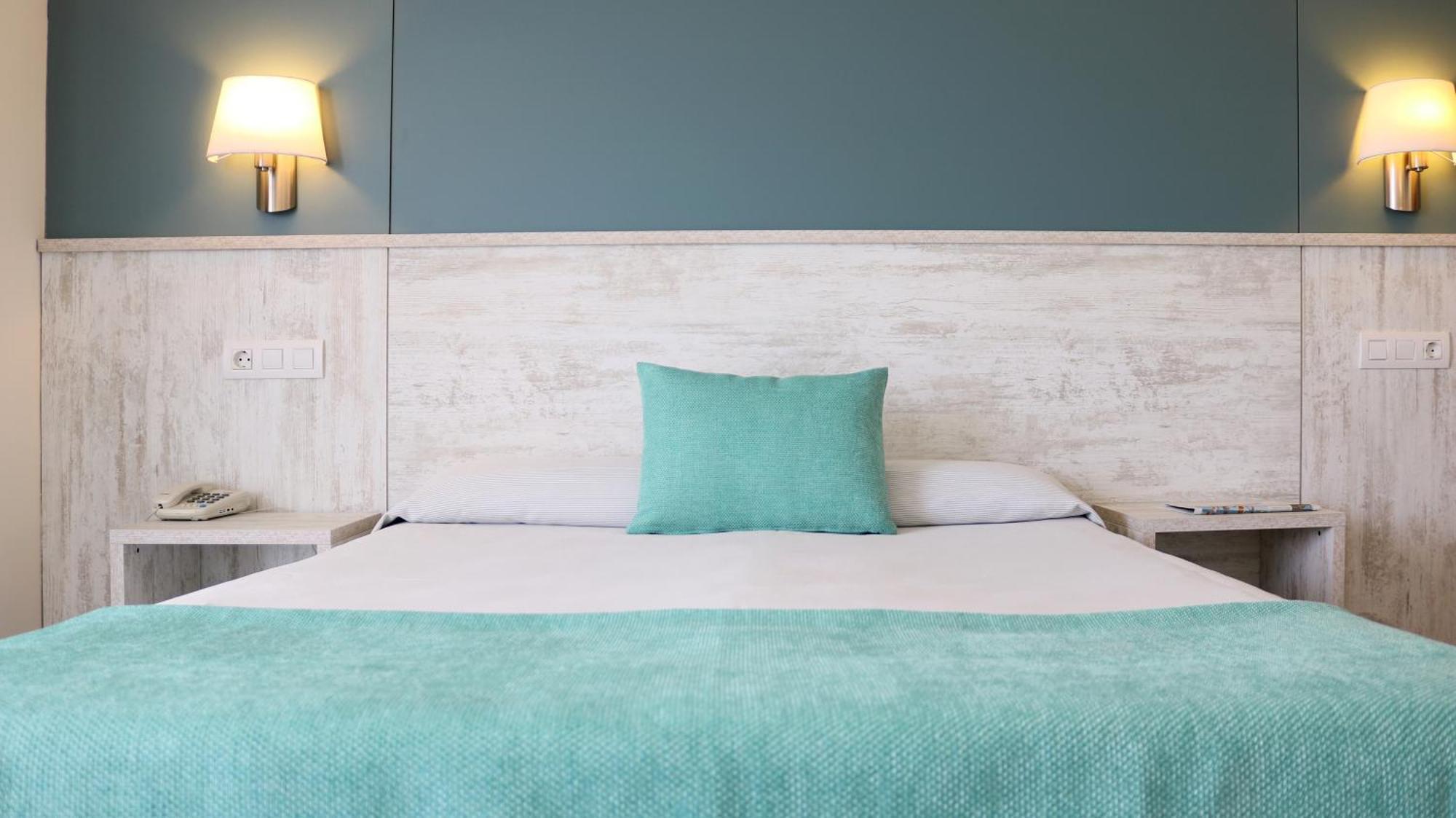 Triple Room with Sea View (2 Adults + 1 Child),1431847690:JPEG