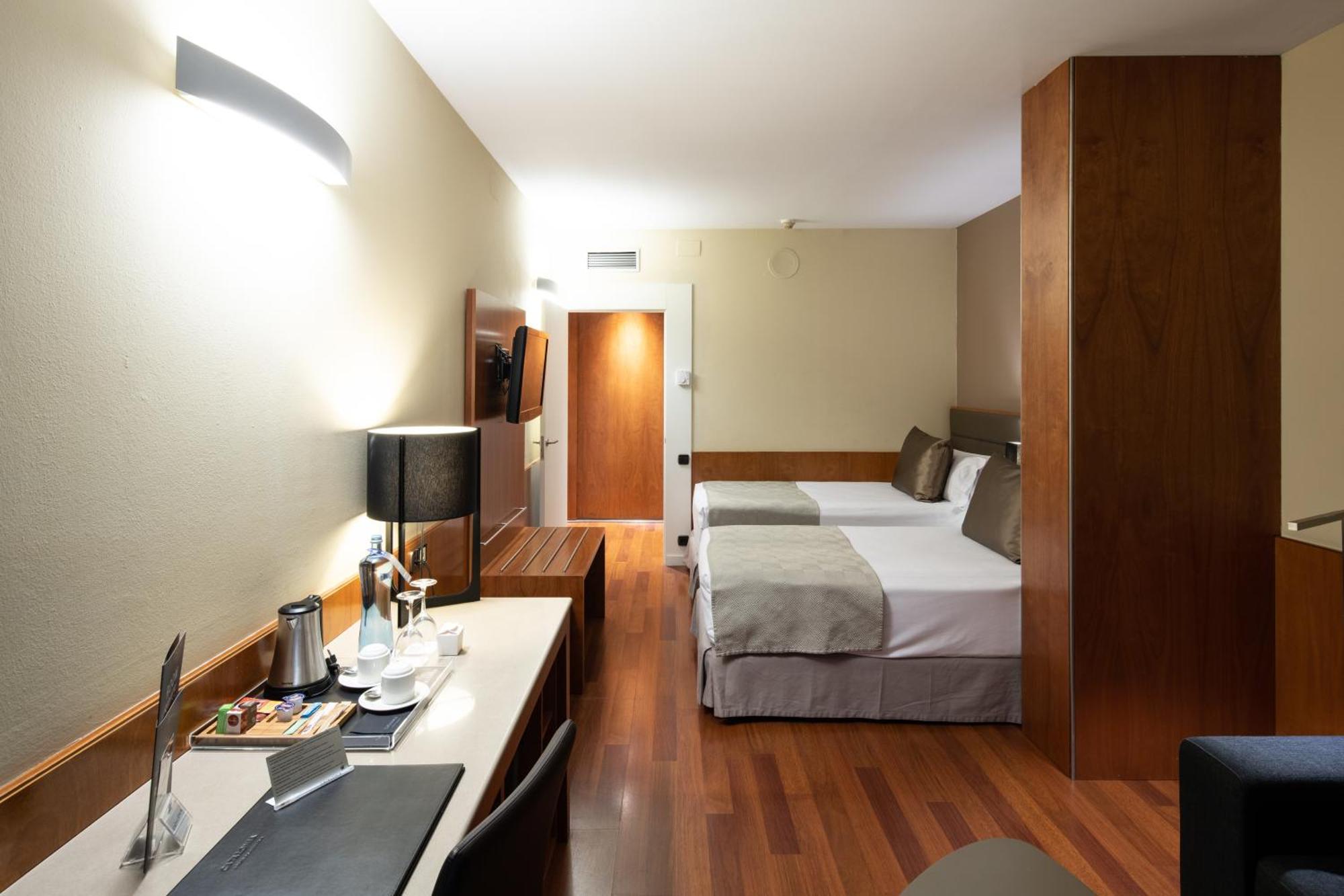 Quarto Superior com Cama de Casal ou 2 de Solteiro