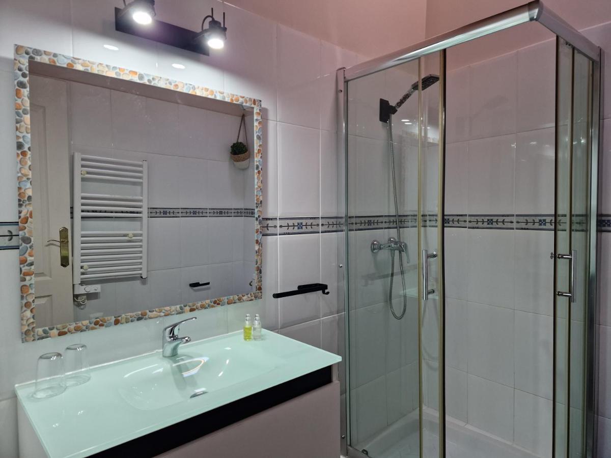 Chambre Lits Jumeaux avec Salle de Bains Privative