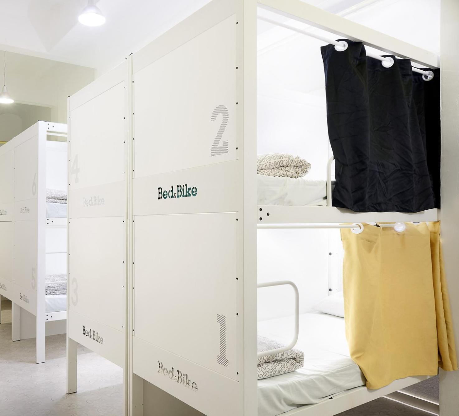 Bed 16-Bed Mixed Dormitory Room