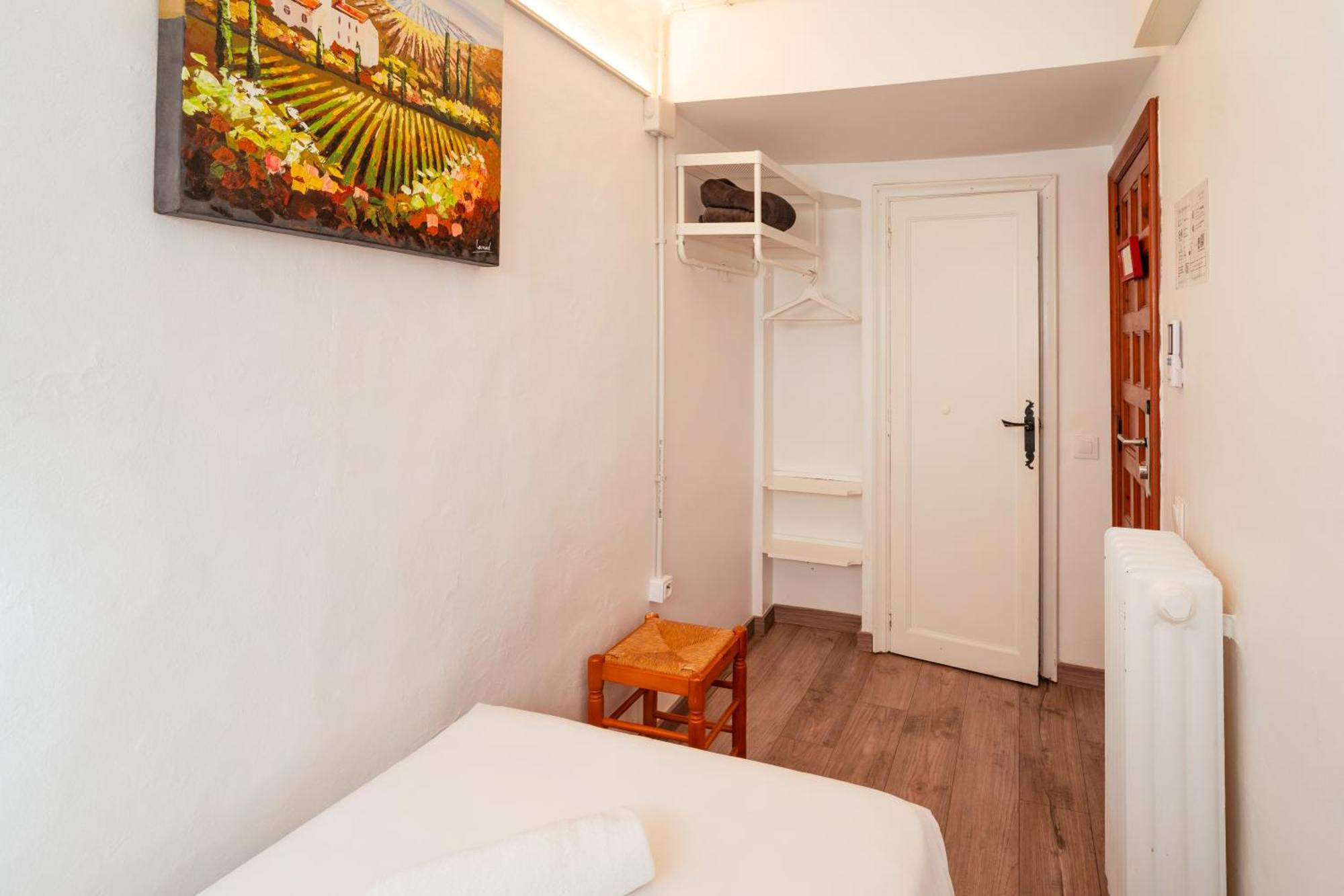 Single Room Private Bathroom