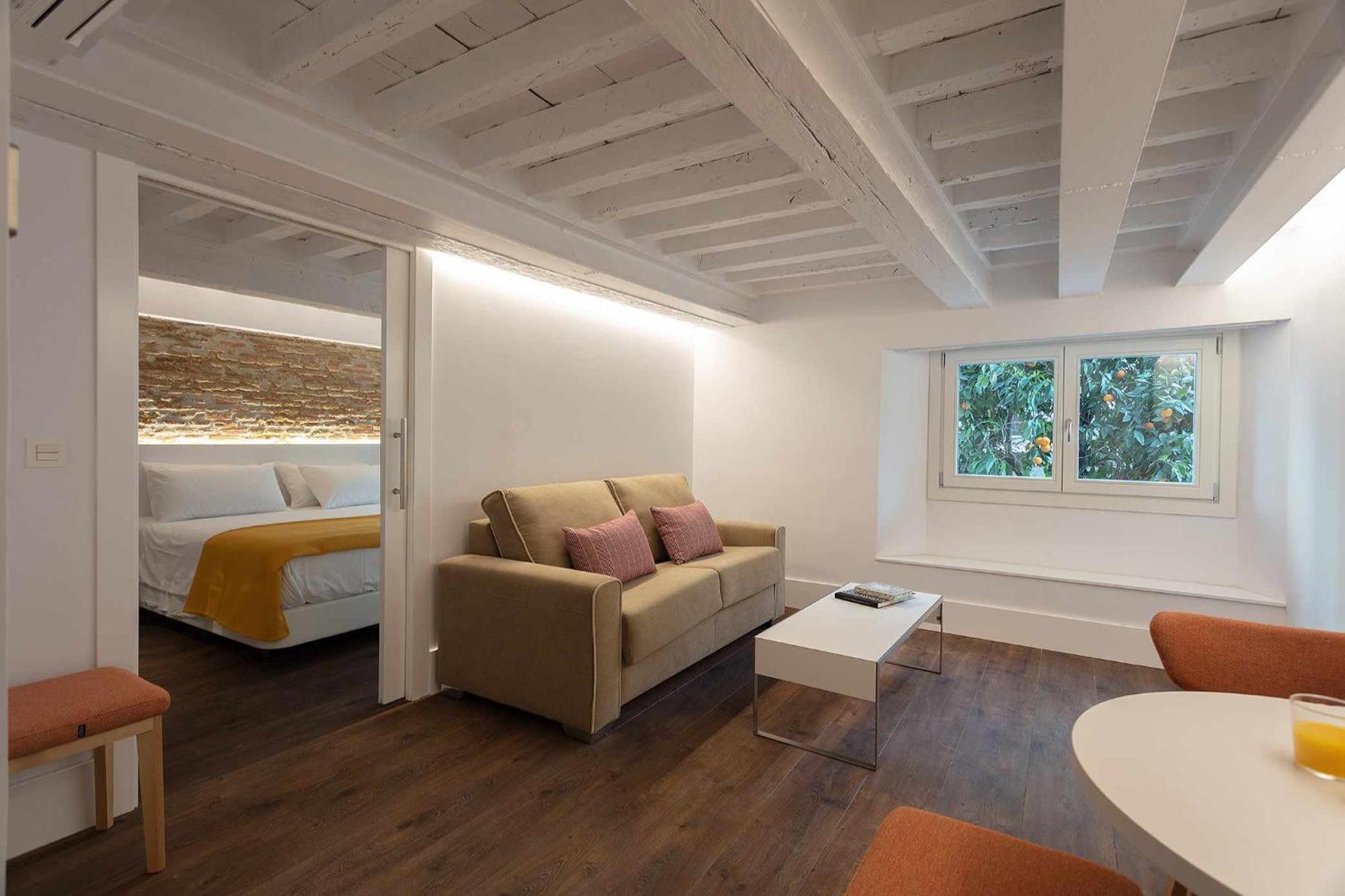 Standard Apartment,1588377498:JPEG