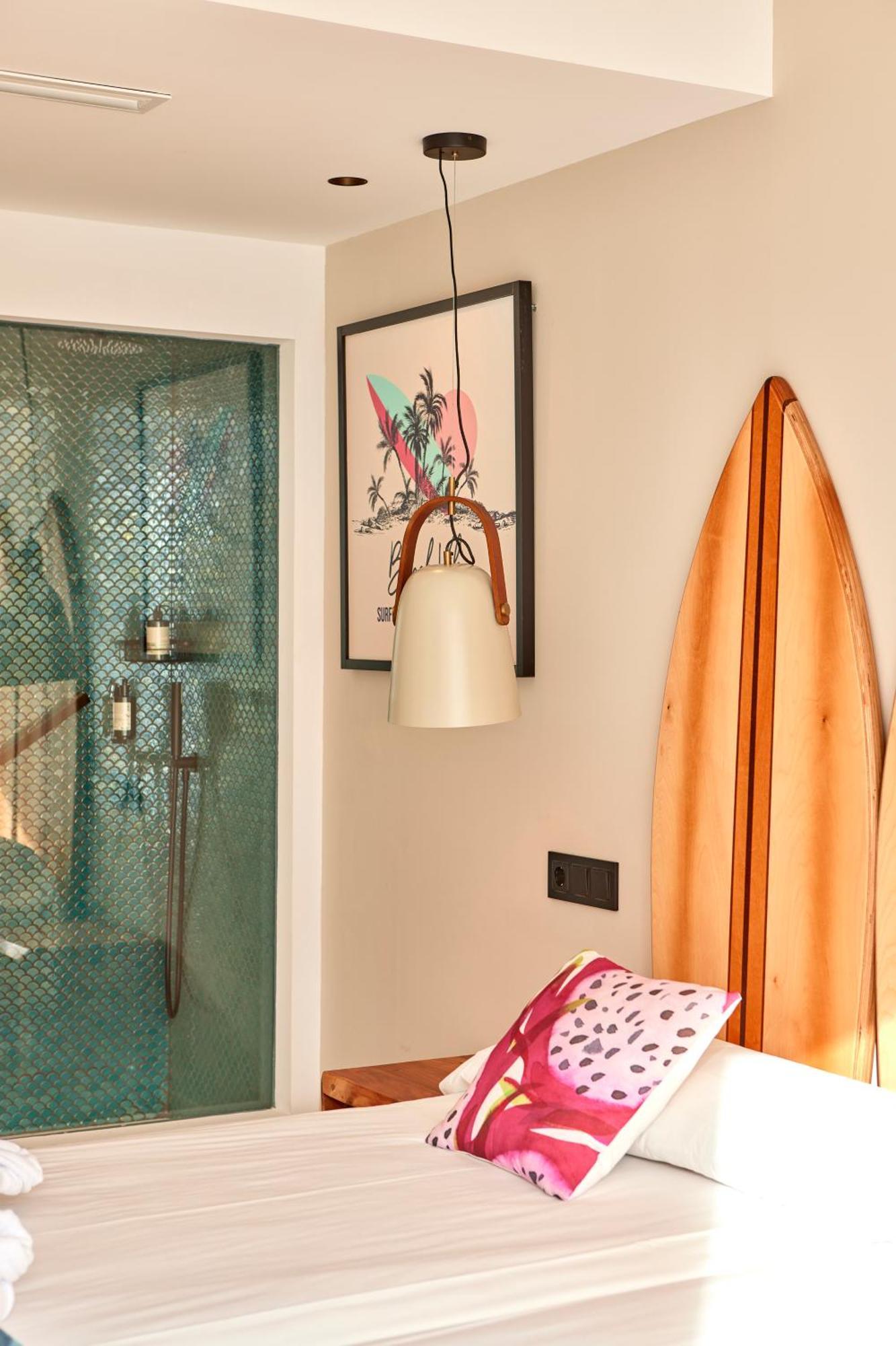 Hang Loose Suite with Sea View,1539094210:JPEG
