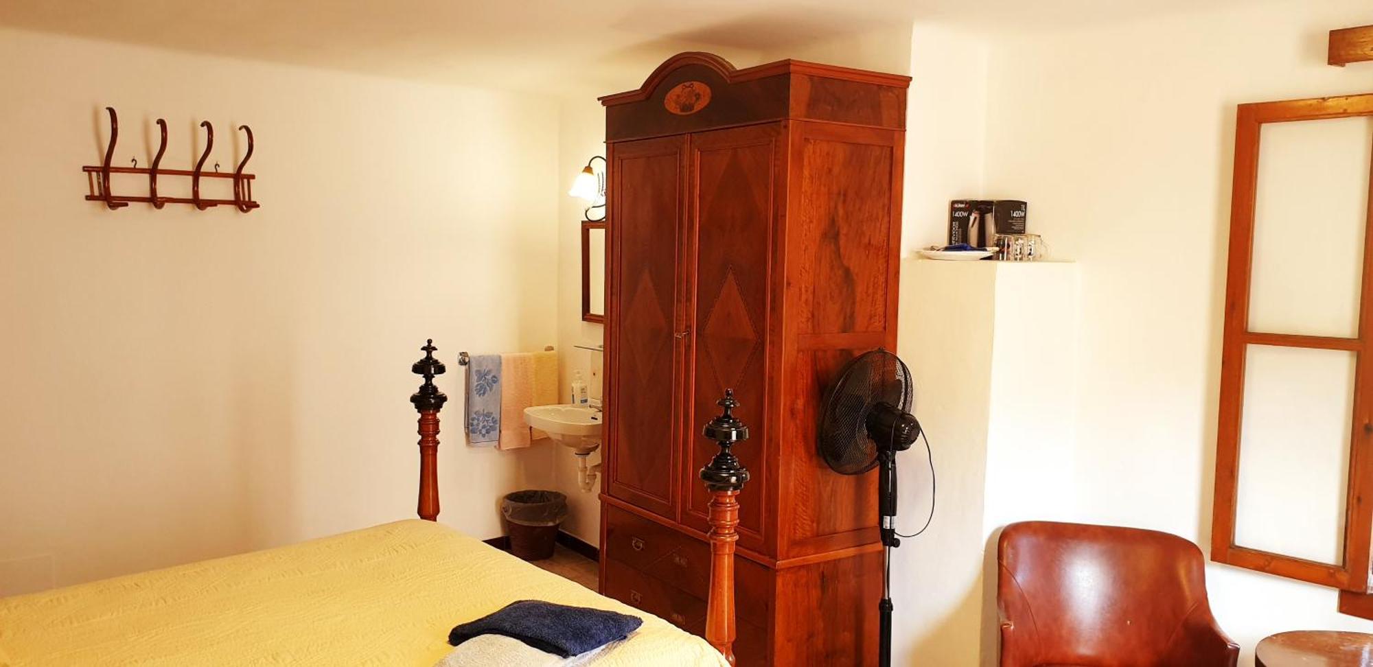 Triple Room with Shared Bathroom