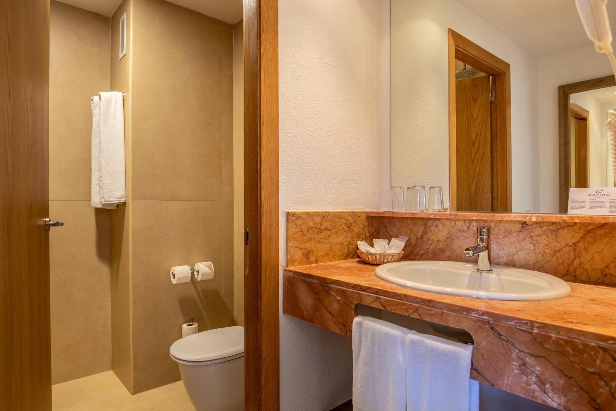 Suite mit 1 Schlafzimmer und direktem Poolzugang