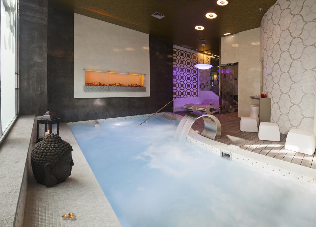 Double or Twin Room with Spa Access