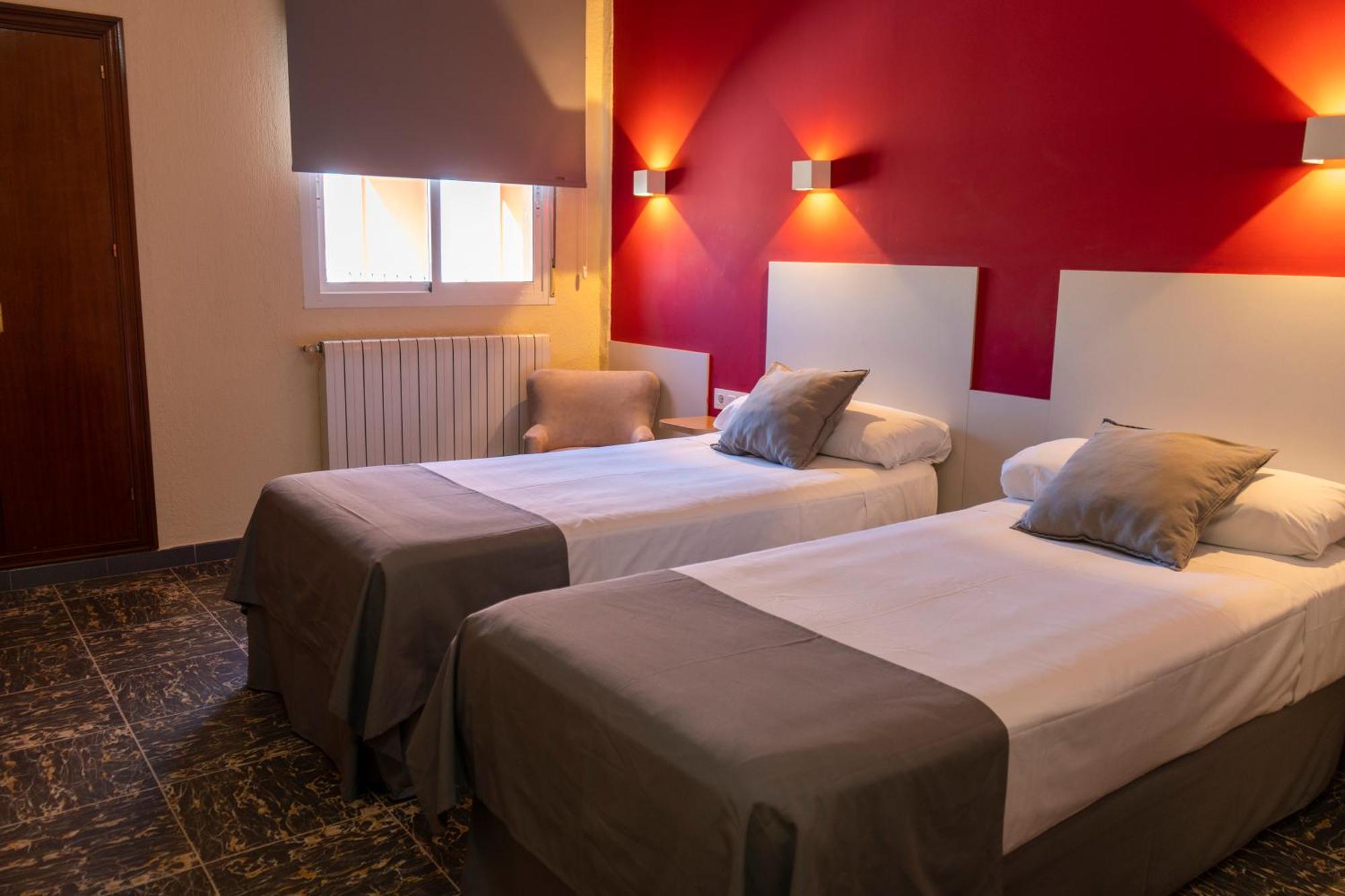 Standard Twin Room,1549632835:JPEG