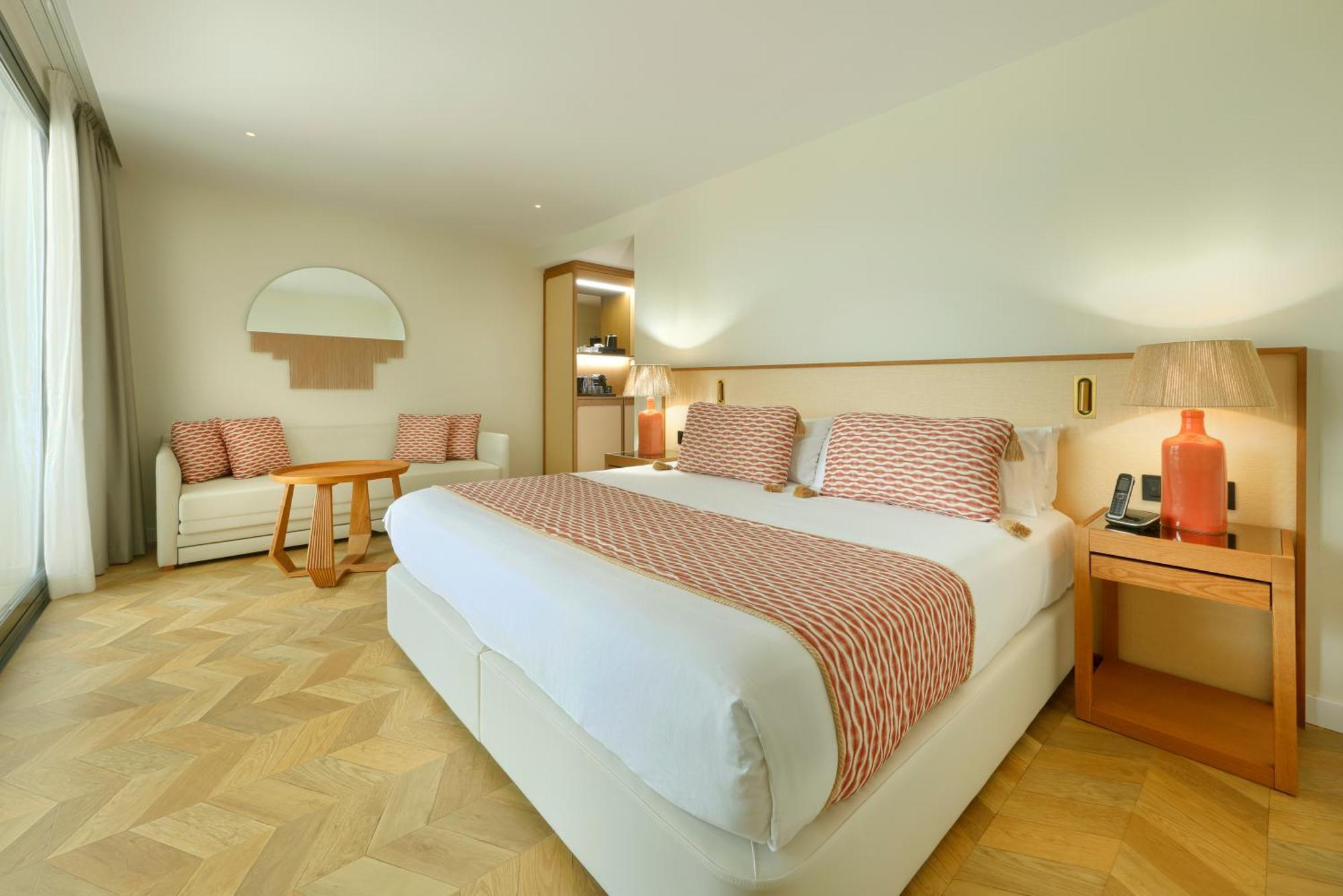 Junior Suite with Sea View,1553904901:JPEG