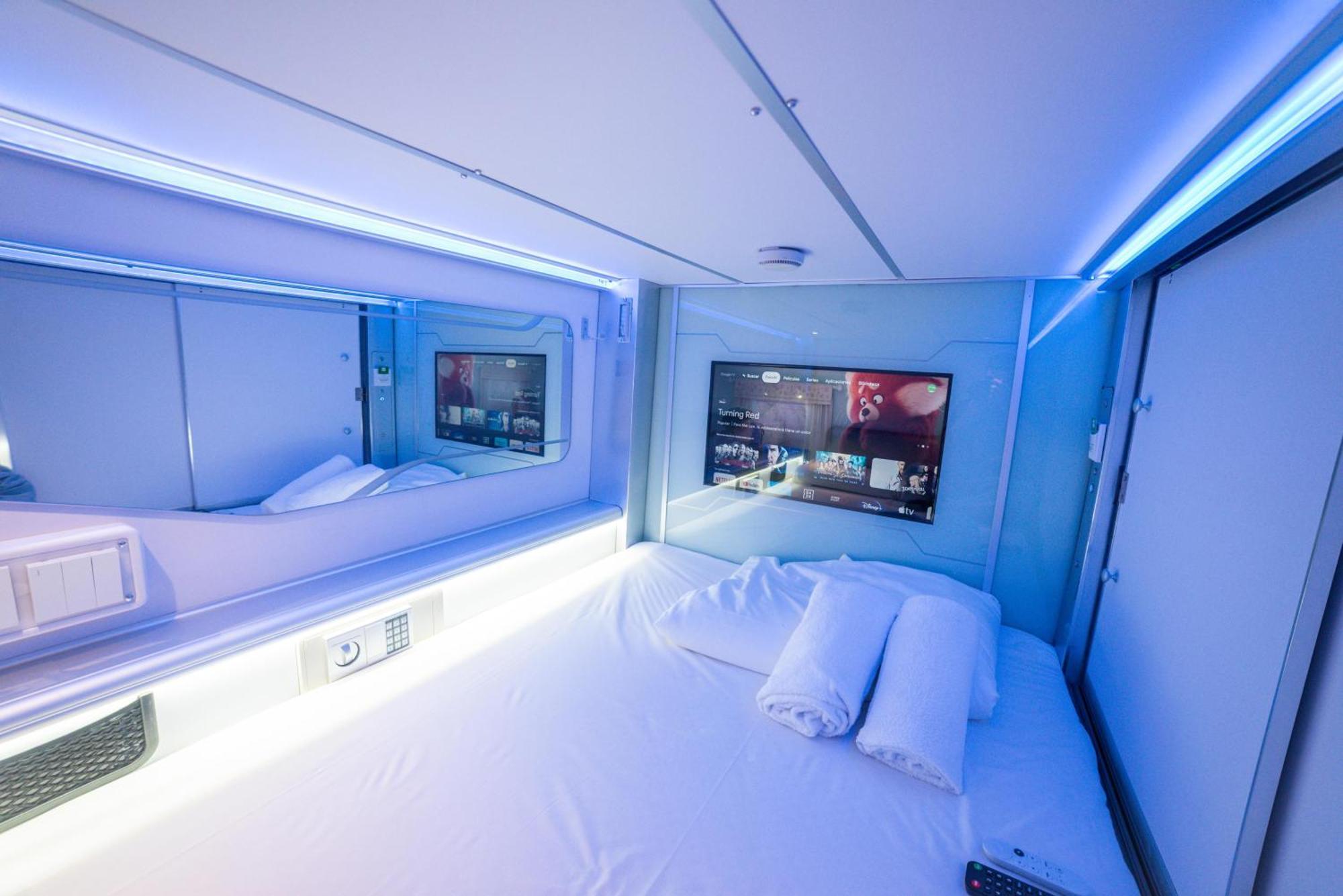 Capsule Deluxe Room