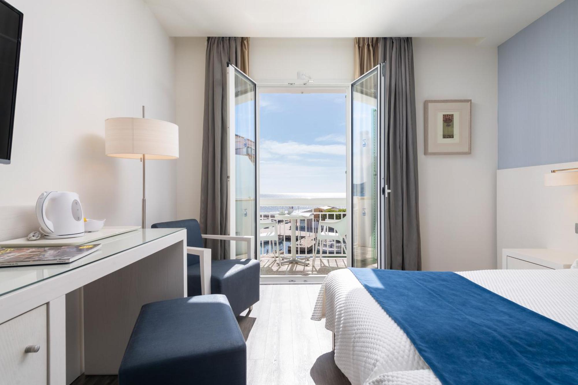 Superior Double Room with Sea View