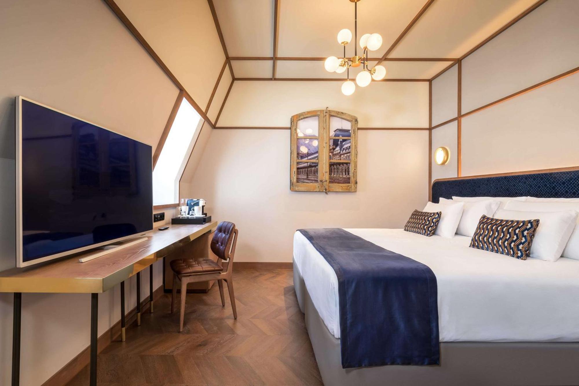 Deluxe Room,1571658575:JPEG