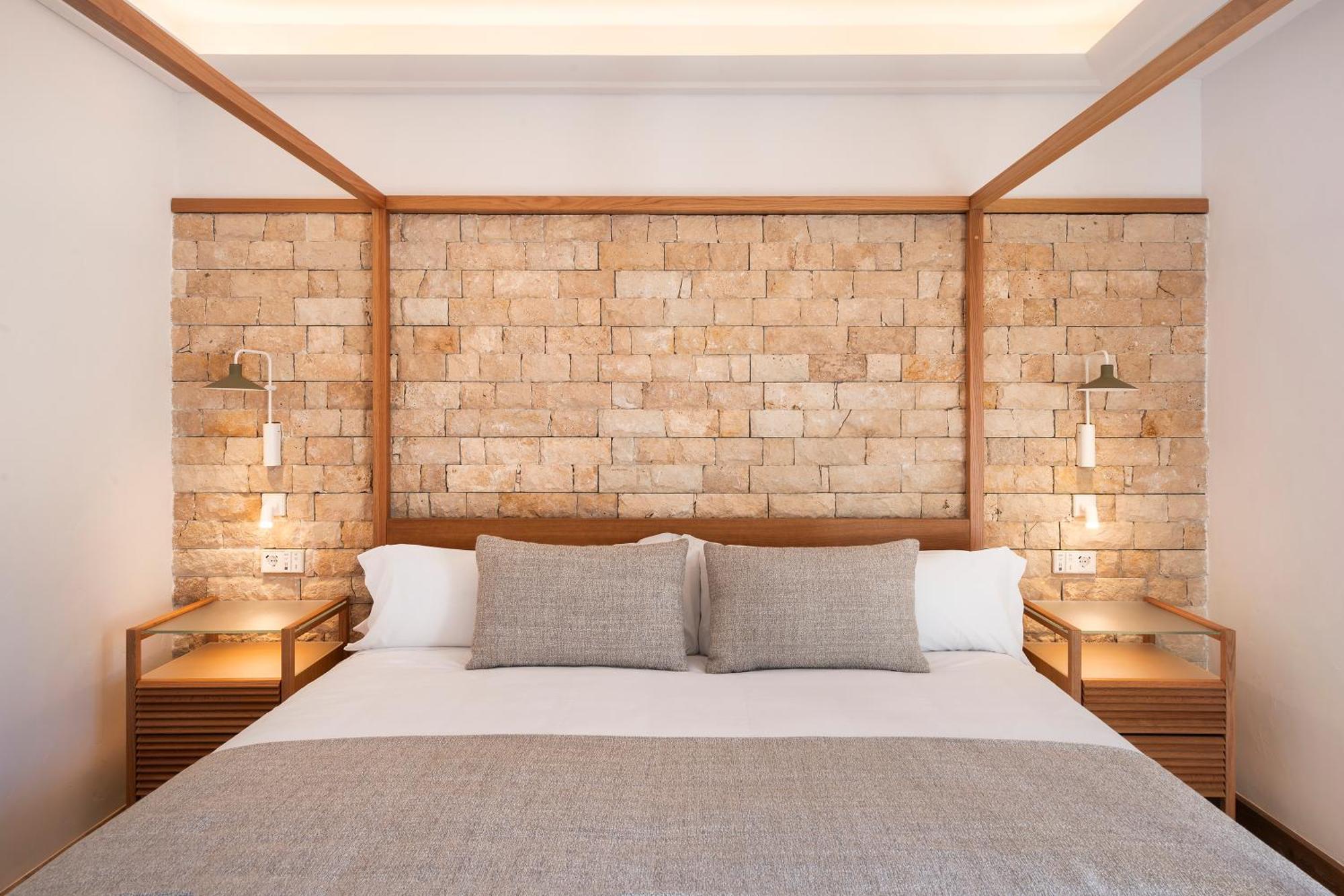 Sea Front Panoramic Suite
