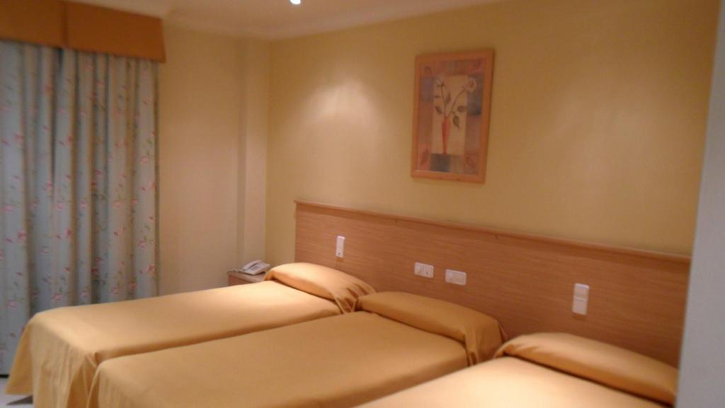 Triple Room,1580592949:JPEG