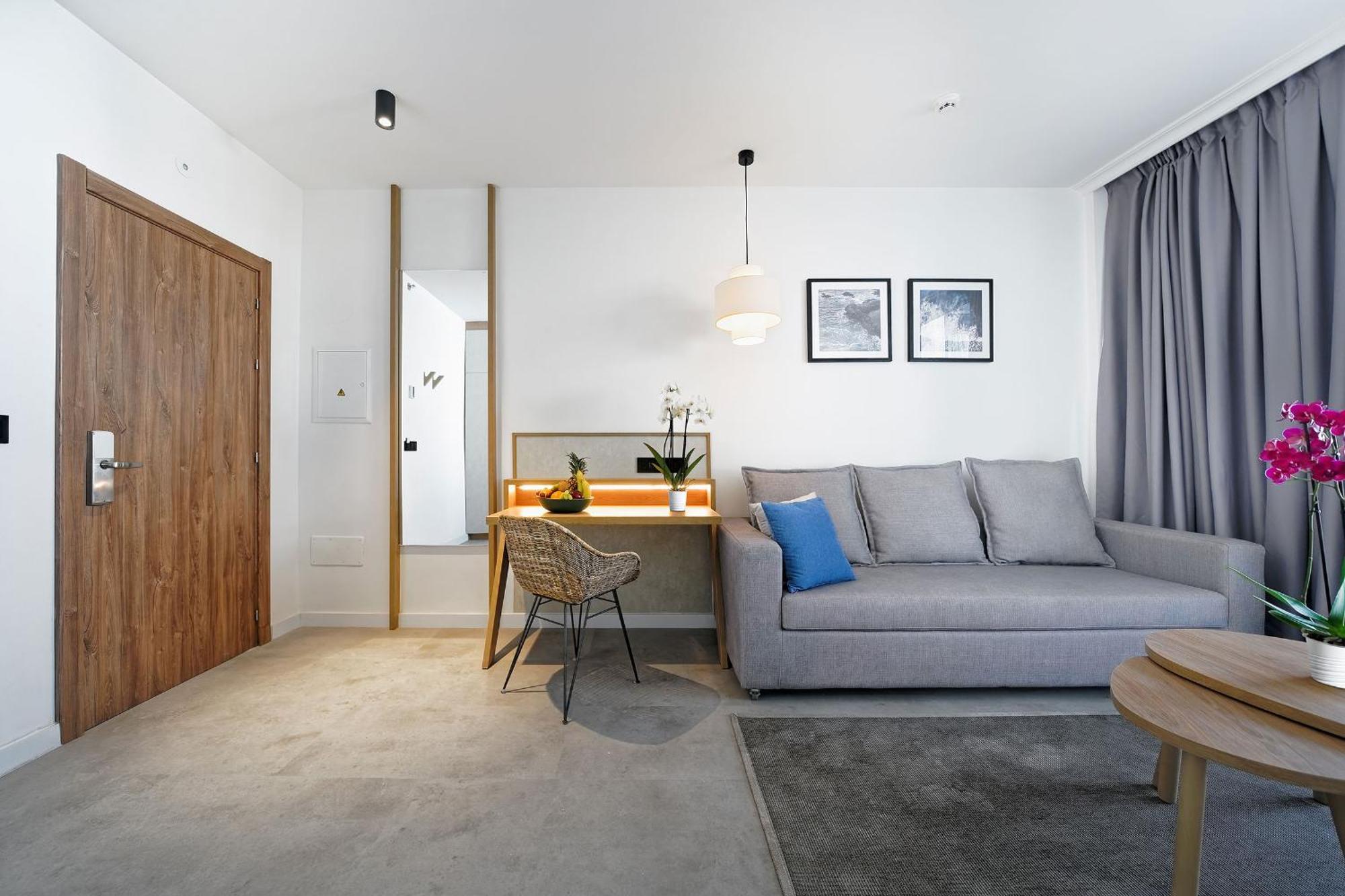 Suite Garden View,1671869317:JPEG