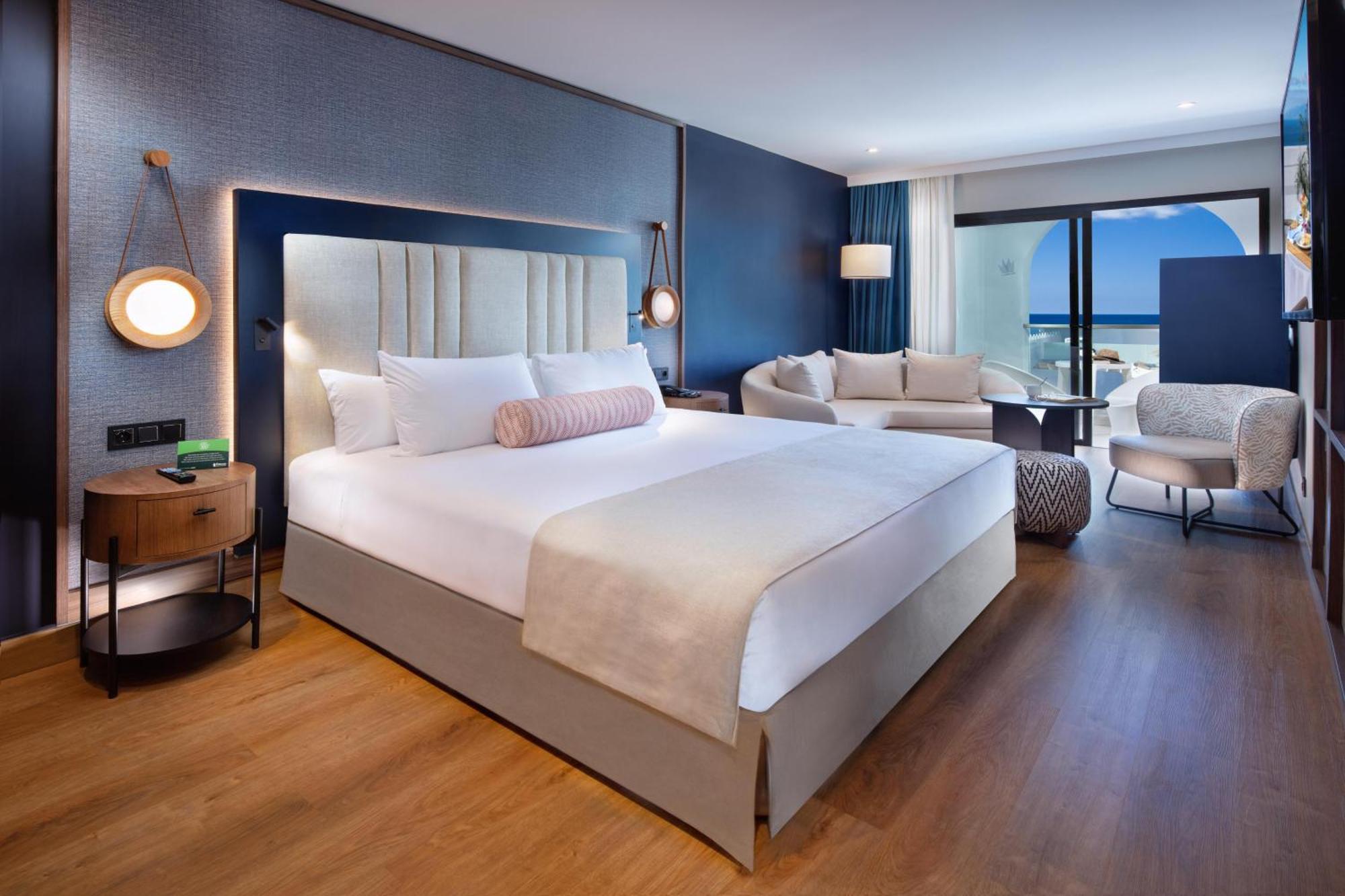 Junior Suite mit Meer- oder Poolblick