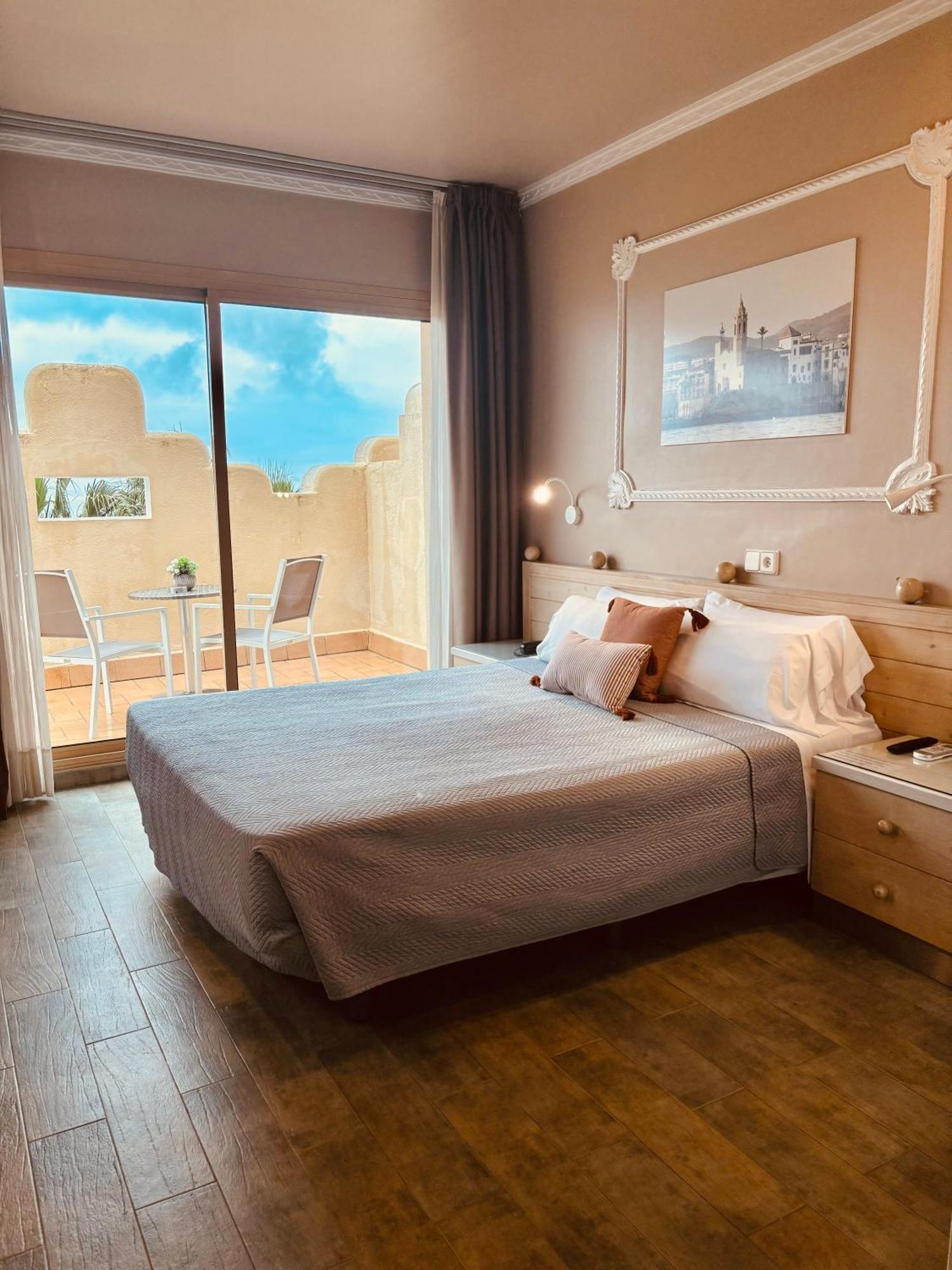 Superior Double Room with Terrace and Sea view,1586103064:JPEG