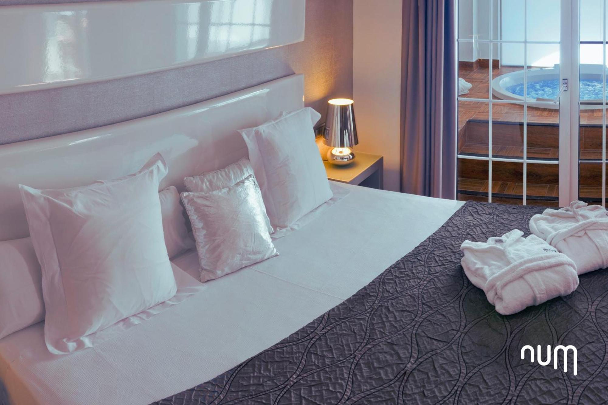 King Suite with Spa Bath