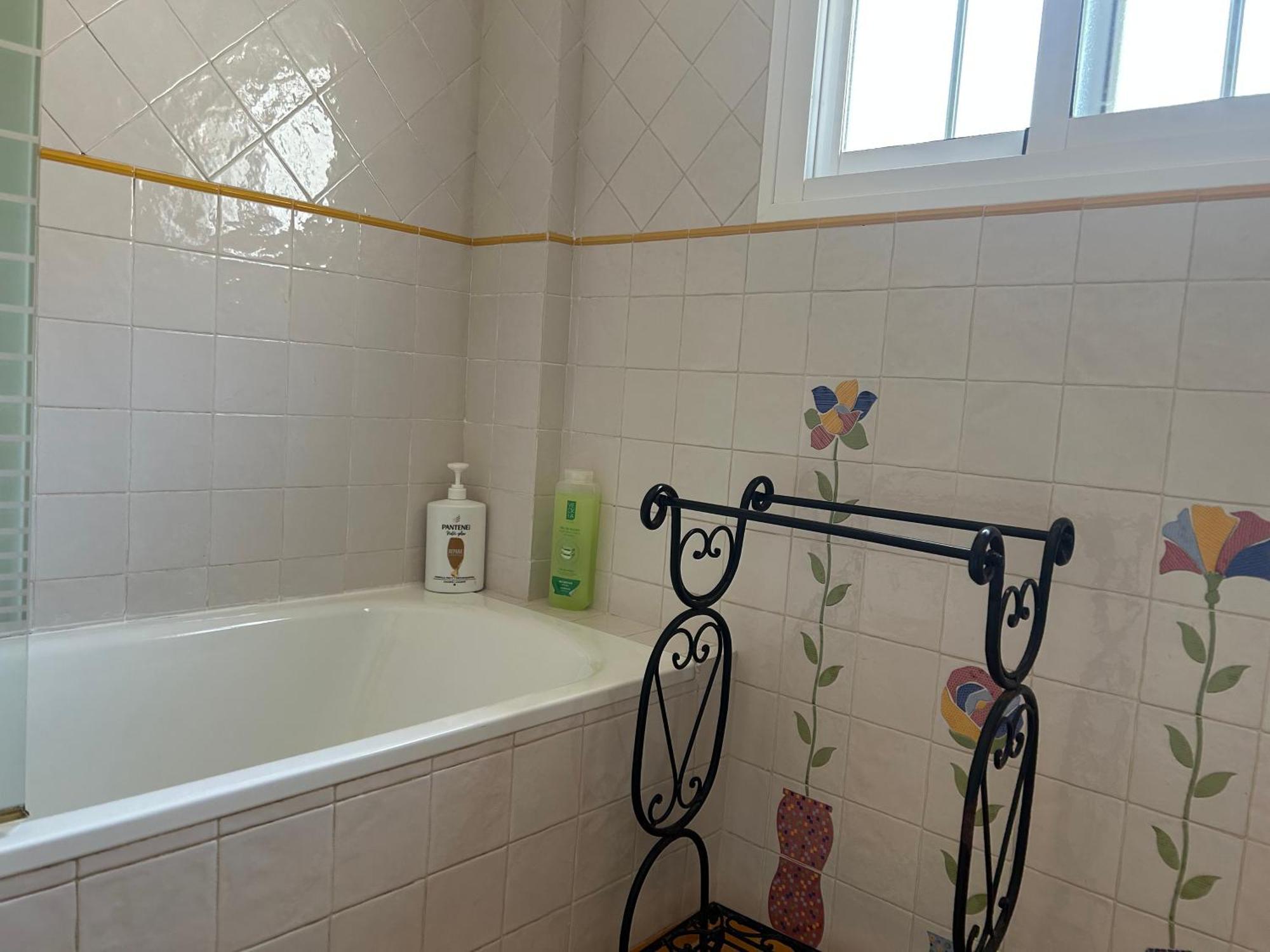Standard Single Room with Shared Bathroom