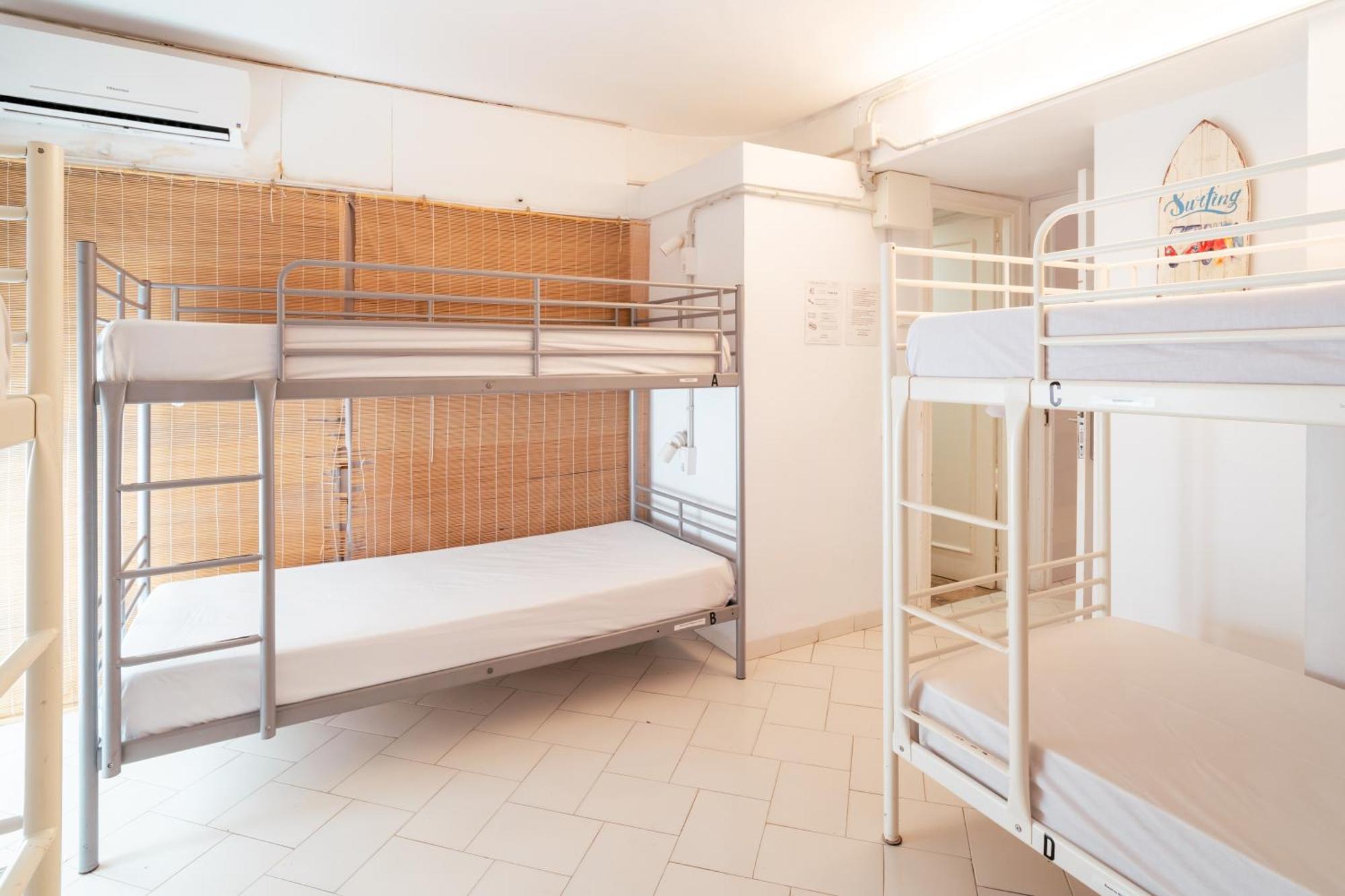 Bed 6-Bed Female Dormitory Room