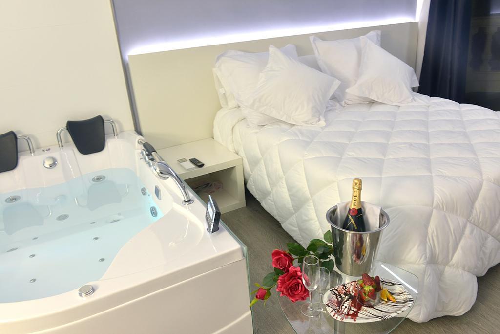 Deluxe Double Room with a Hot Tub