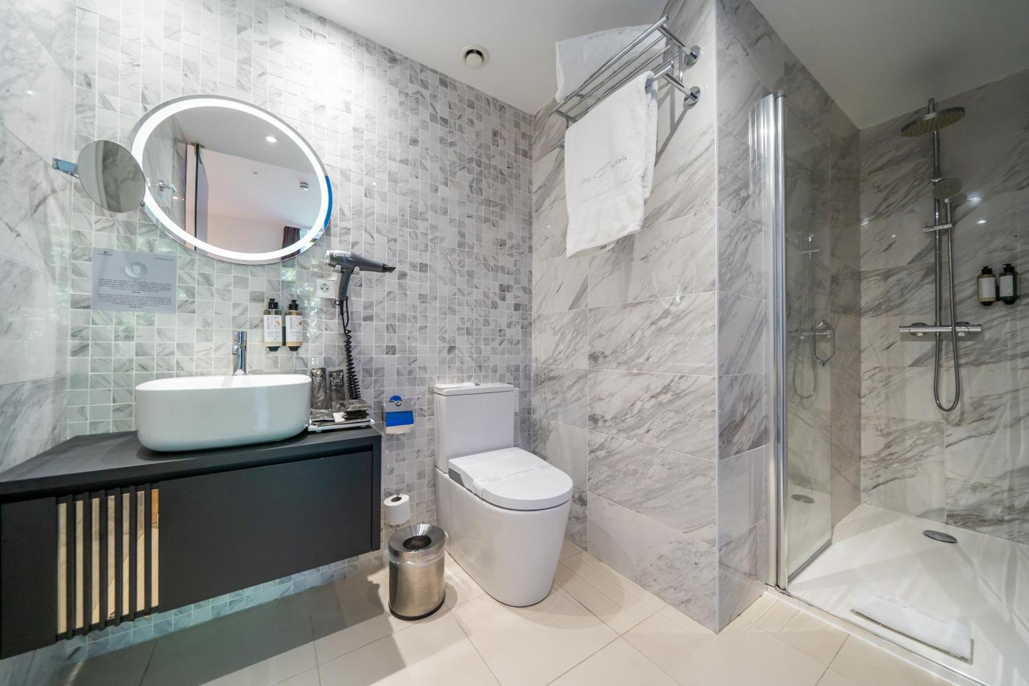 Superior Double or Twin Room with Terrace