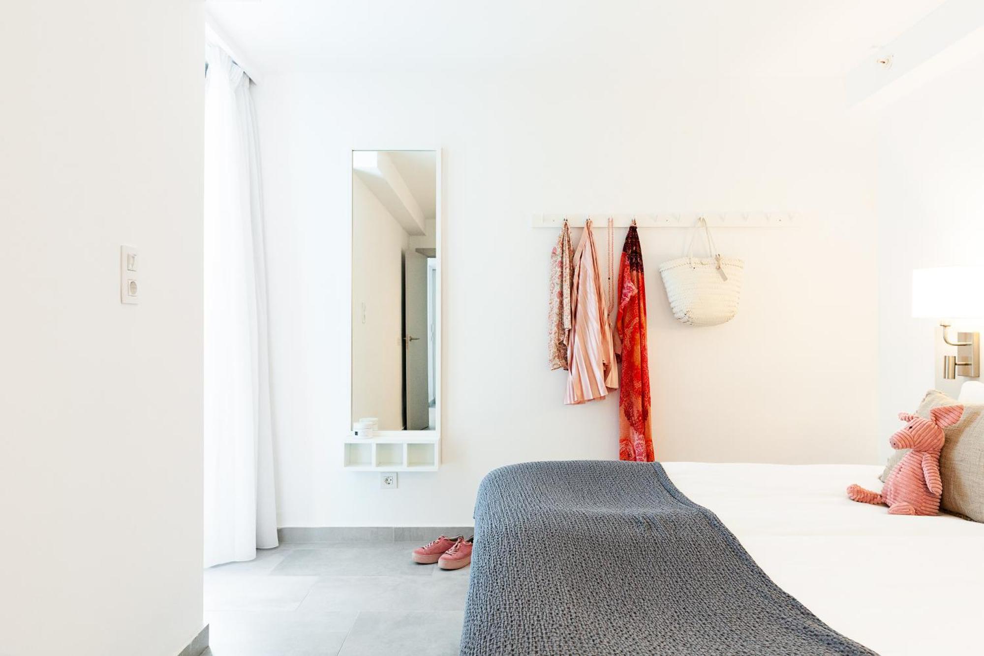 One-Bedroom Apartment with Terrace