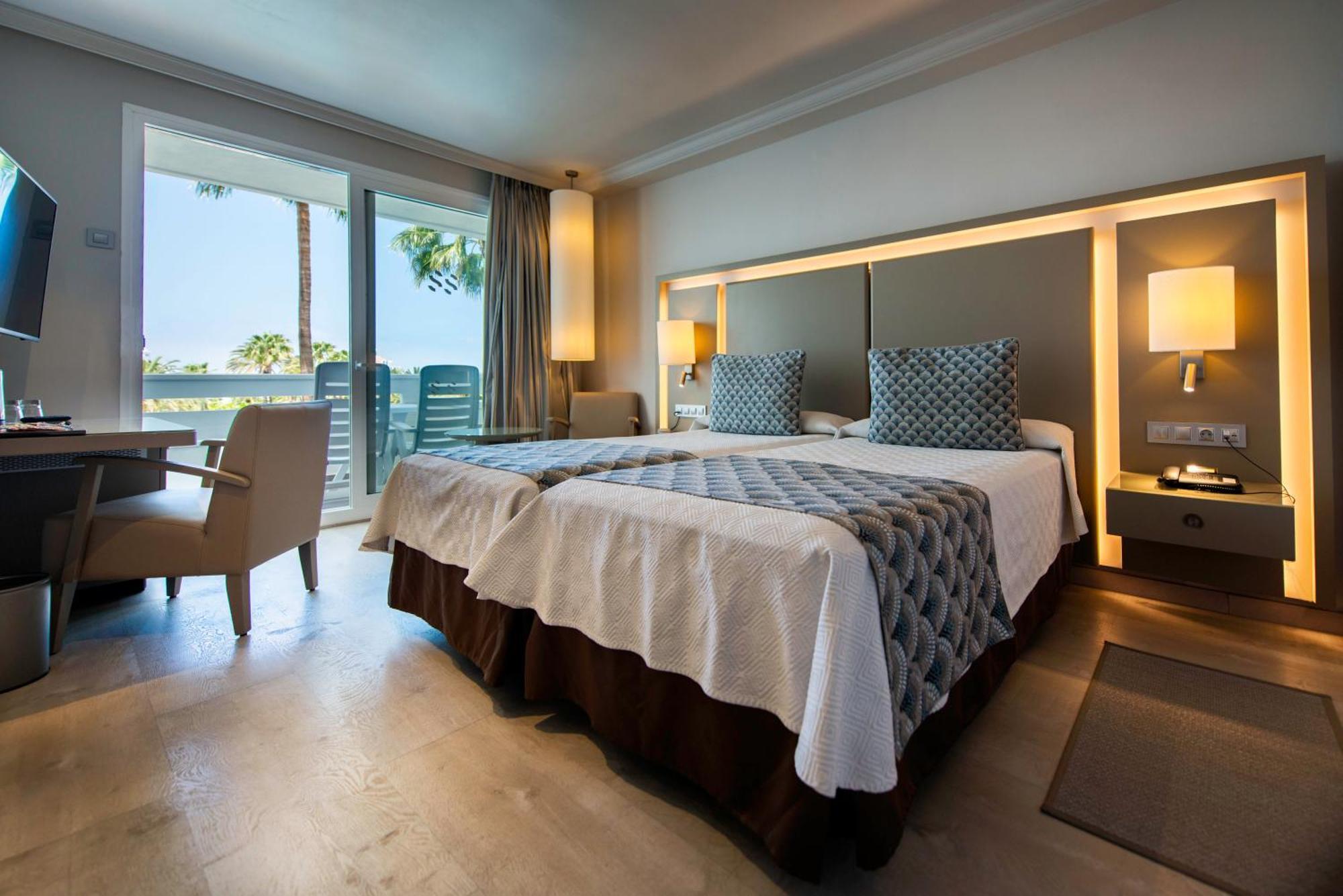 Double Room Pool View