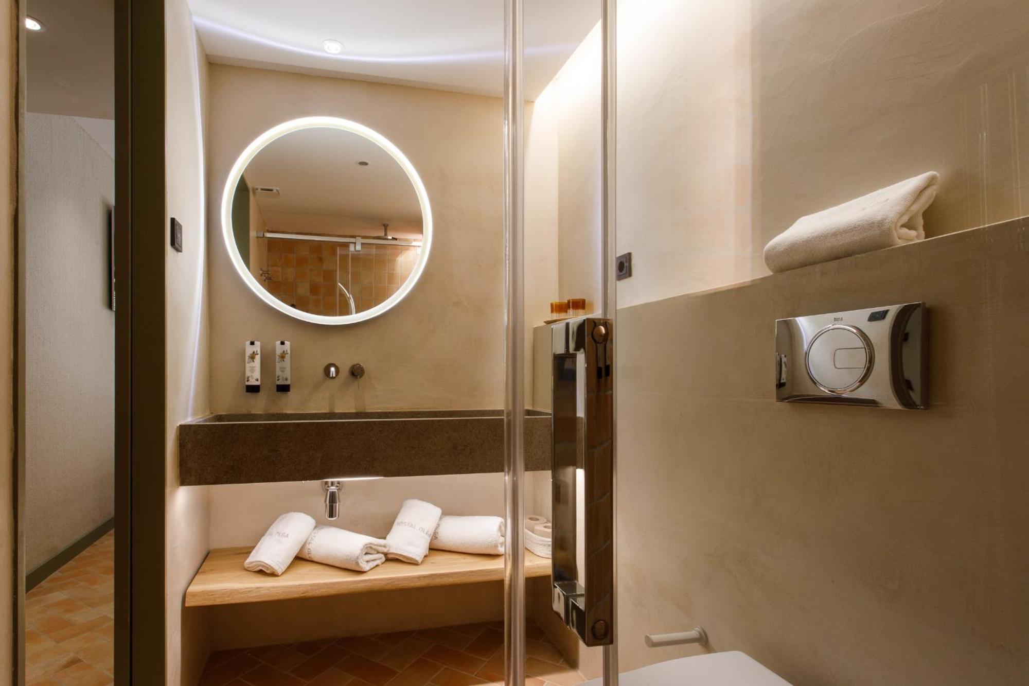 Deluxe tweepersoonskamer met balkon en uitzicht op zee