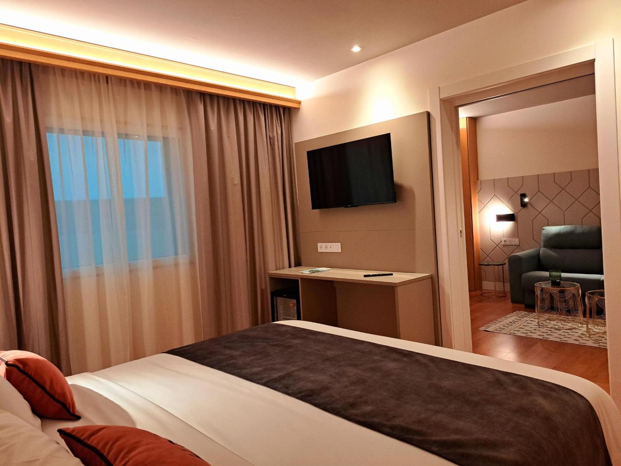 Standard Double Suite