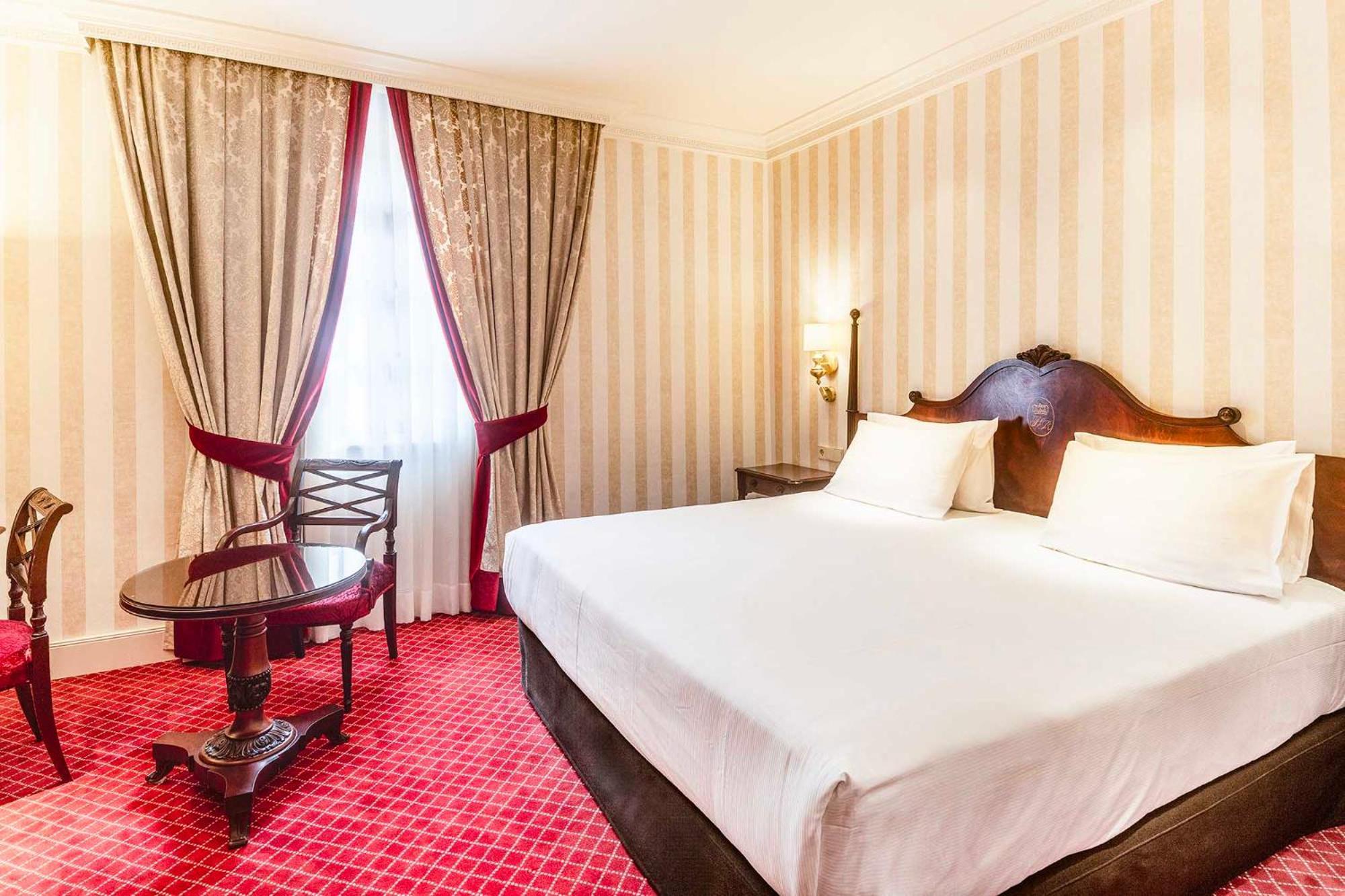Deluxe Double or Twin Room,1606042787:JPEG