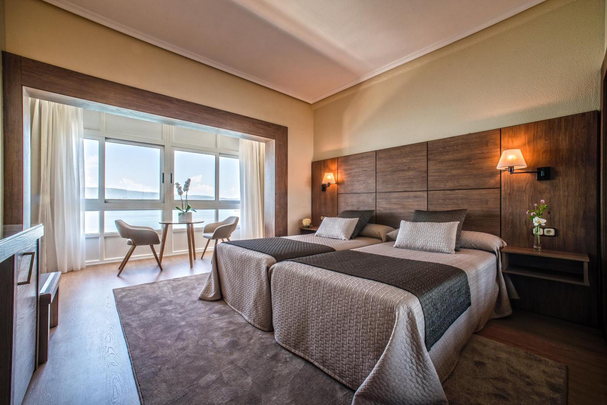 Quarto Duplo Superior com Vista Mar