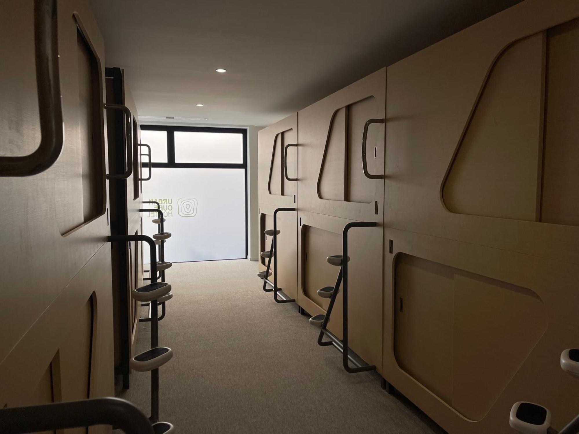 Capsule Double,1612420044:JPEG