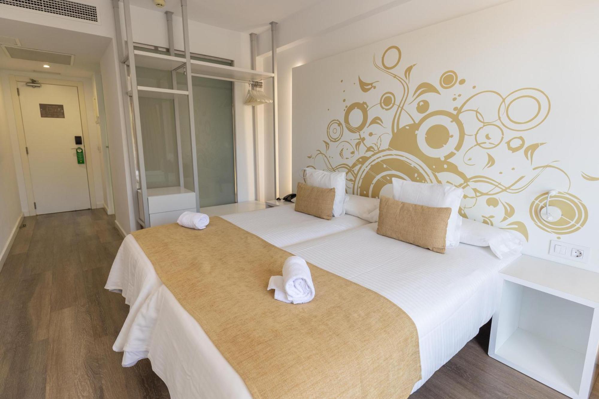 Standard Double or Twin Room with Balcony