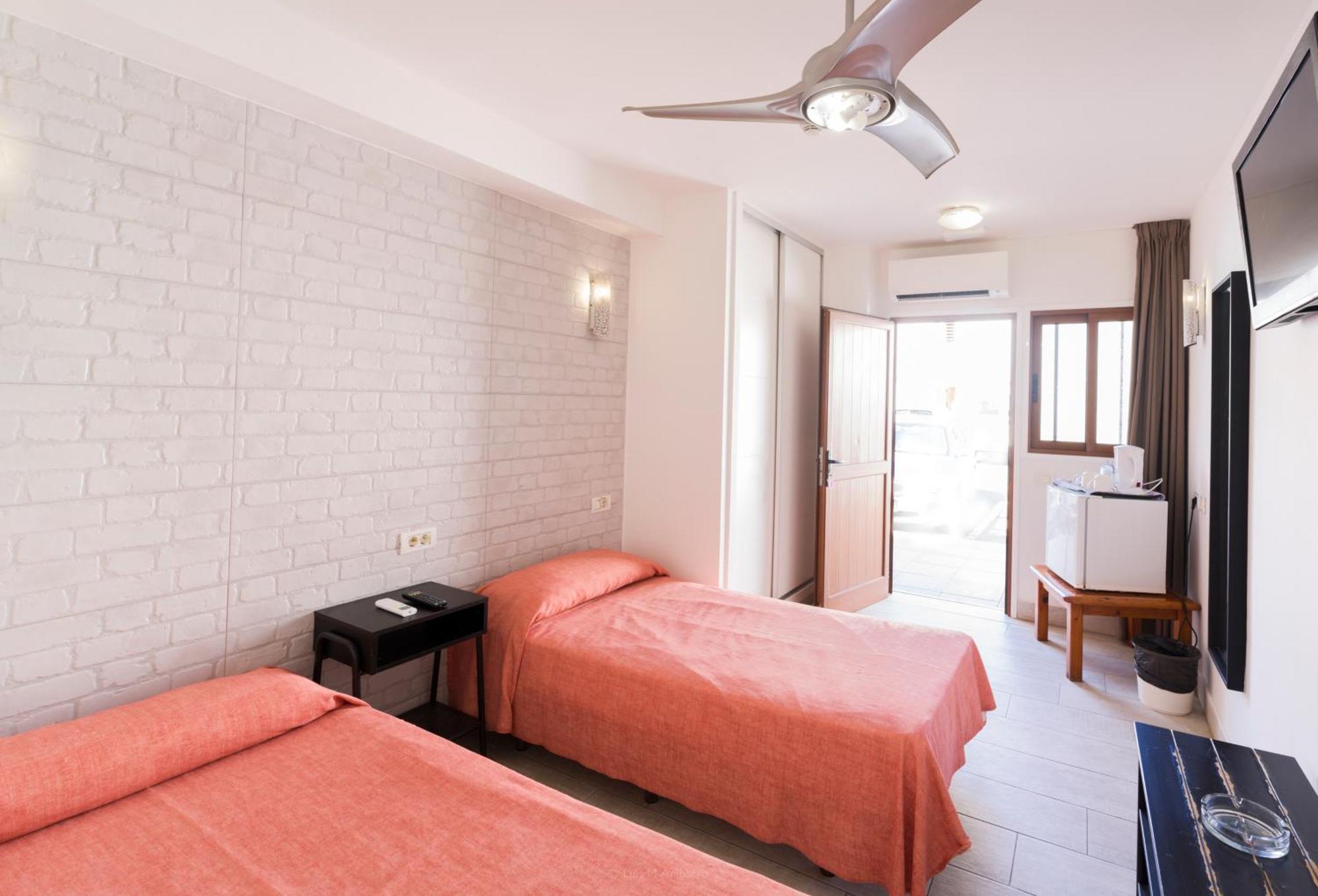 Twin Room with Private Bathroom,1618826964:JPEG