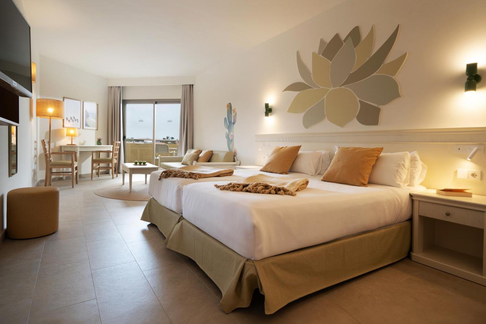 Junior Suite mit seitlichem Meerblick
