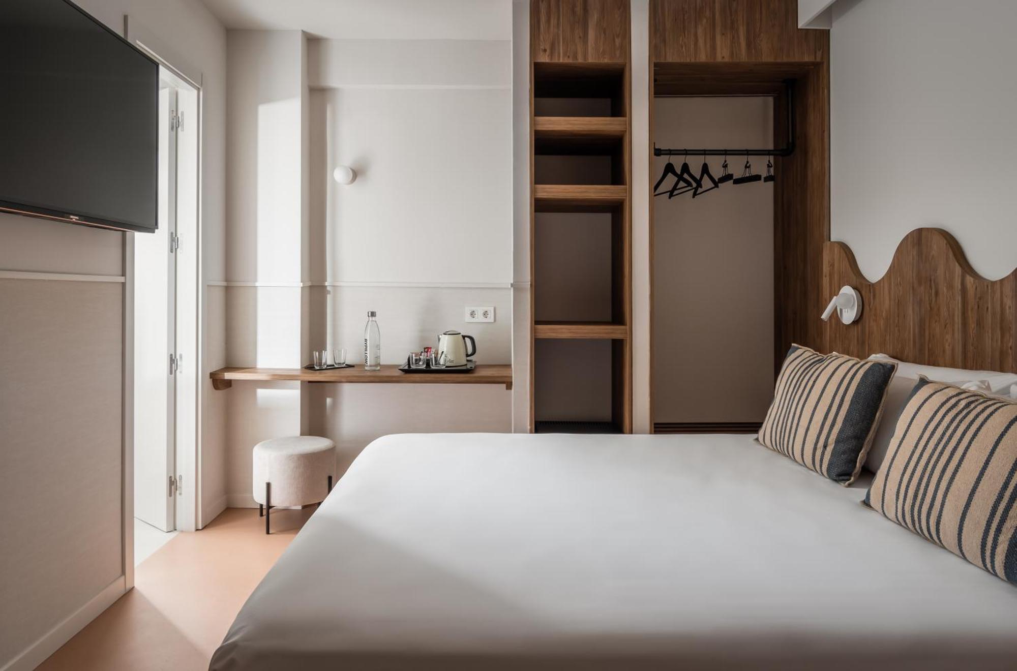 Double Room,1636891344:JPEG