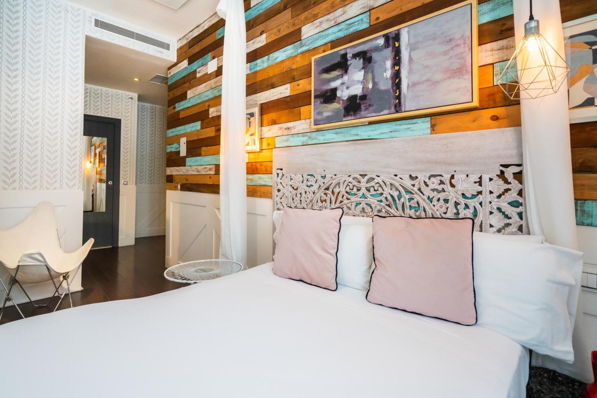 Quarto com Cama de Casal ou 2 de Solteiro e Vista