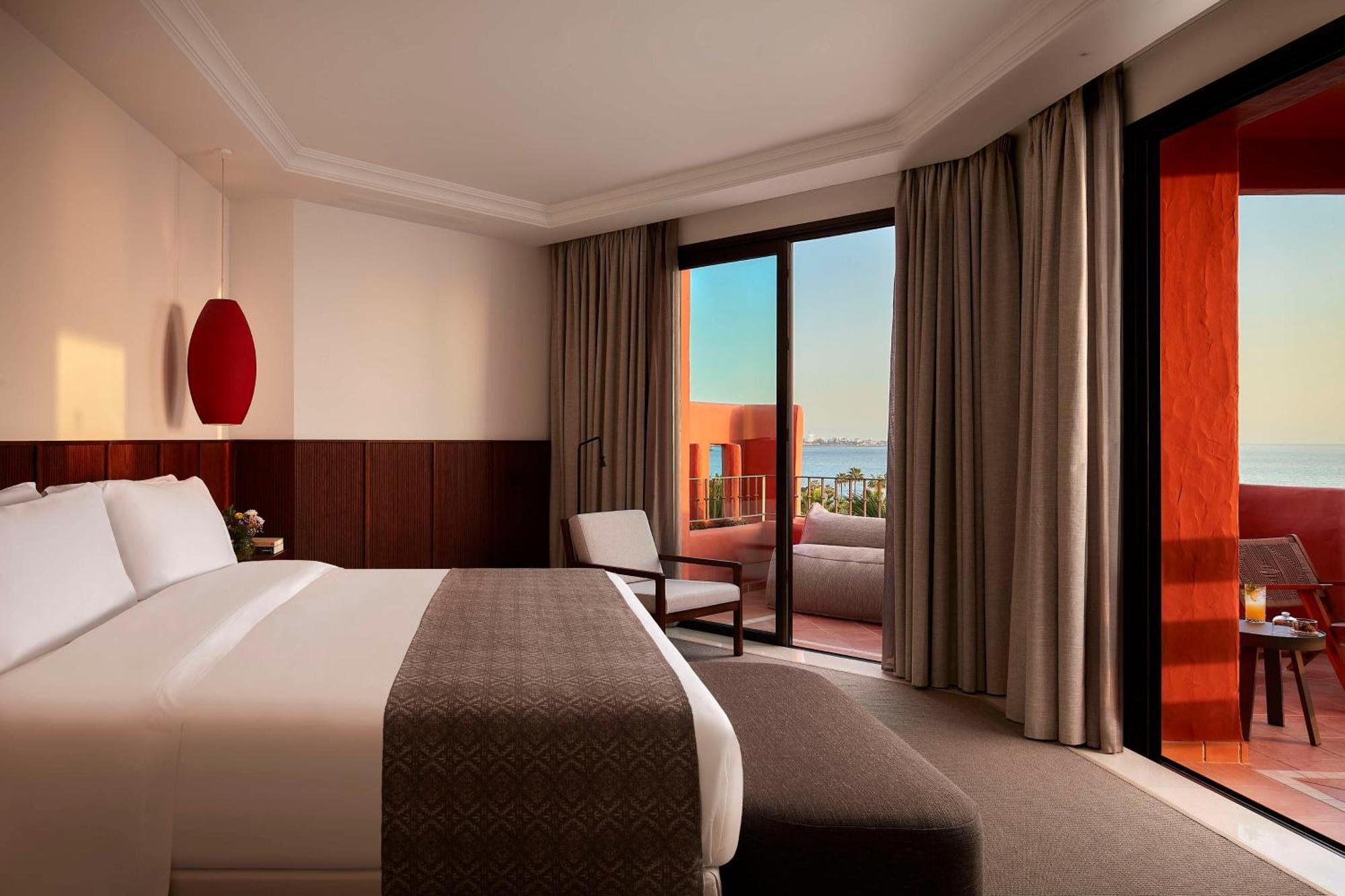 Suite Vista Oceano con Terrazza e Letto Supplementare (2 Adulti + 2 Bambini)
