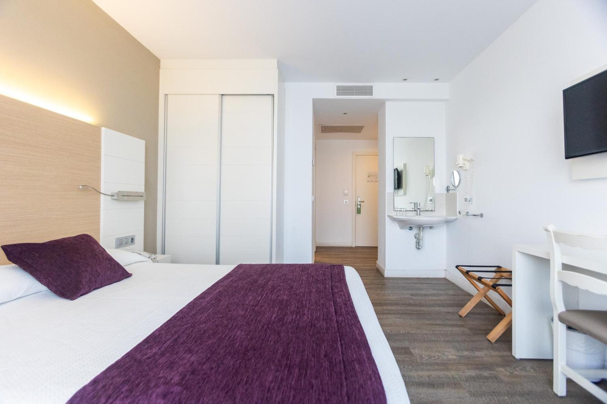 Double or Twin Room-Annex (no balcony),1652747716:JPEG