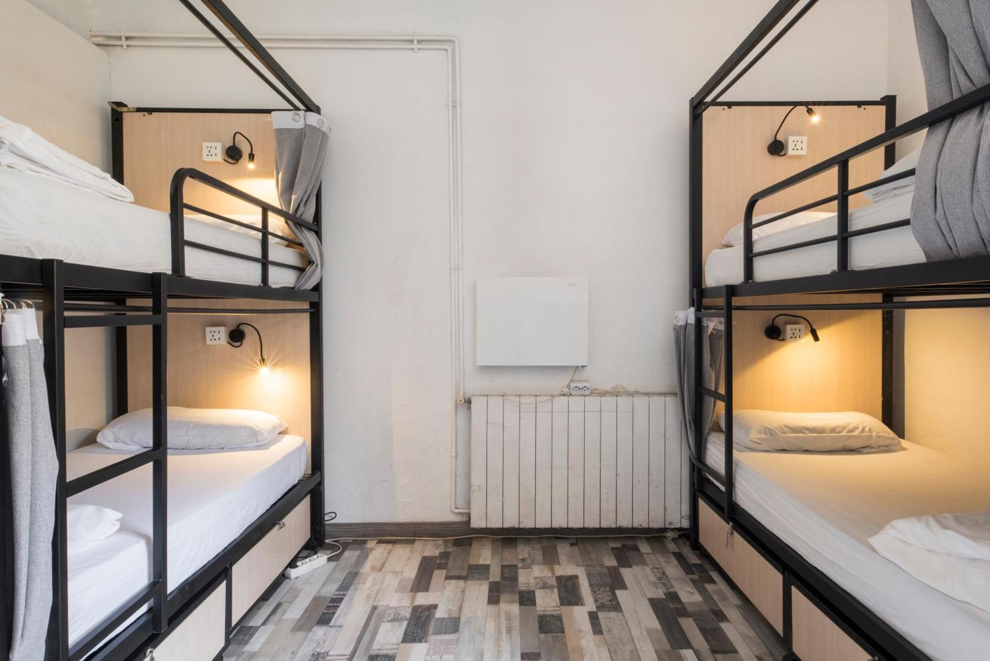 Bed in 6-Bed Mixed Dormitory Room