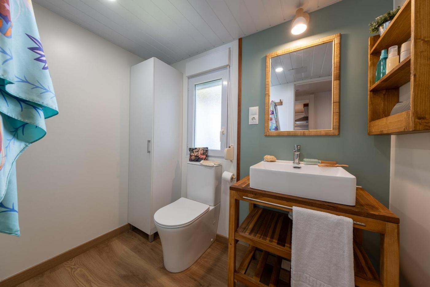 Bungalow à deux chambres avec lits superposés