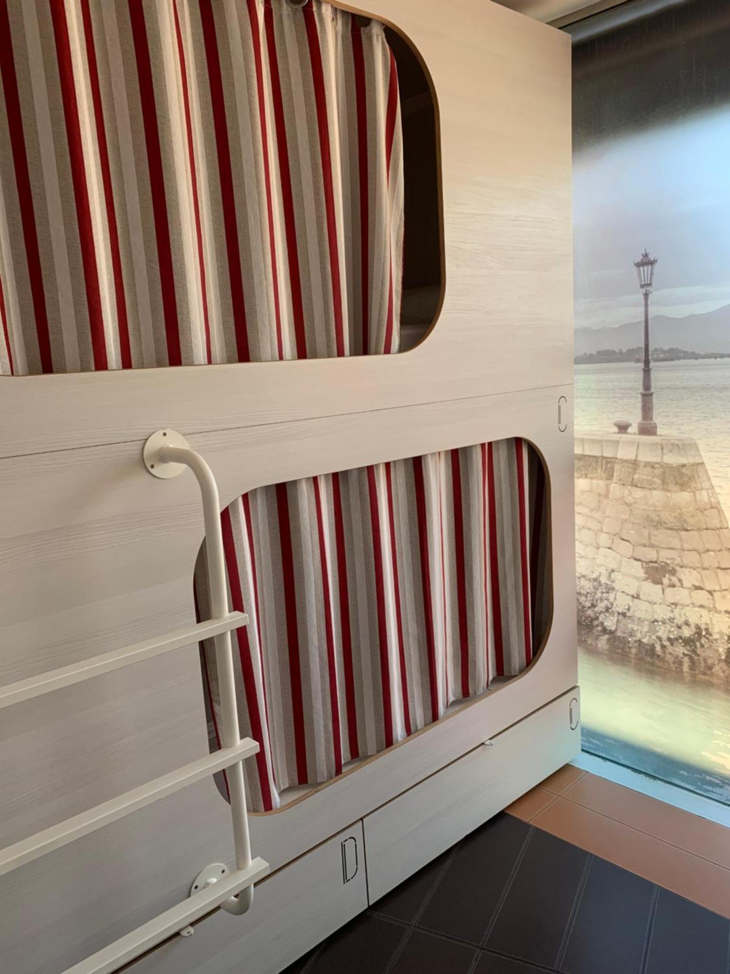 Chambre Quadruple avec Salle de Bains Commune