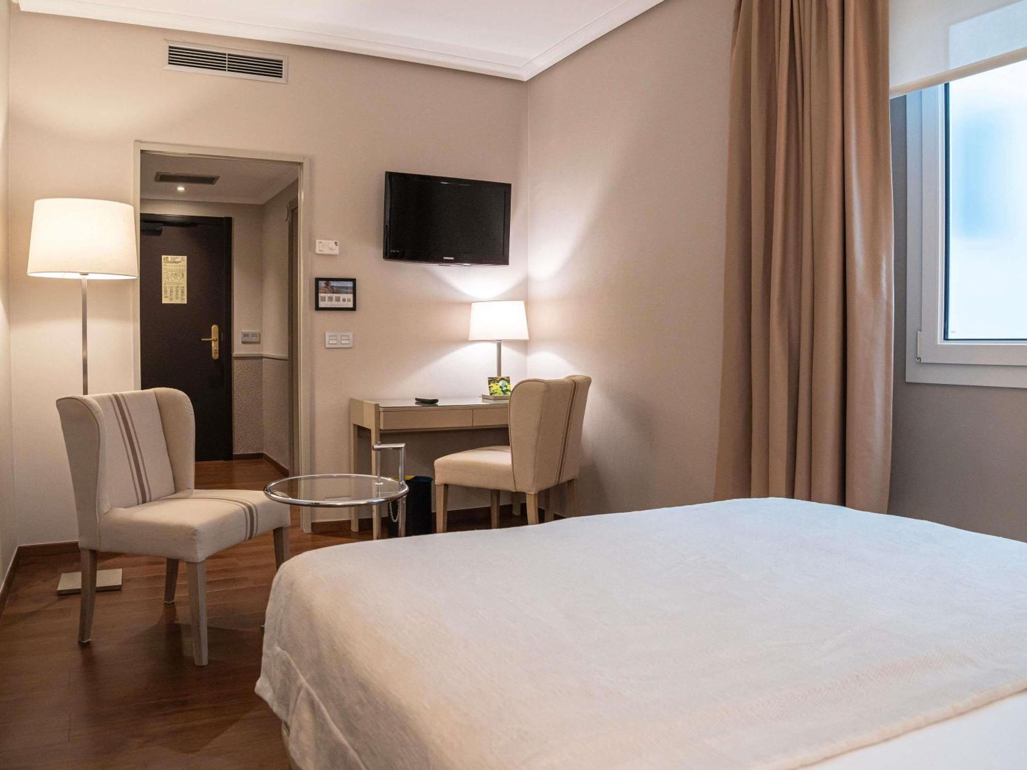 Single Room,1704871094:JPEG