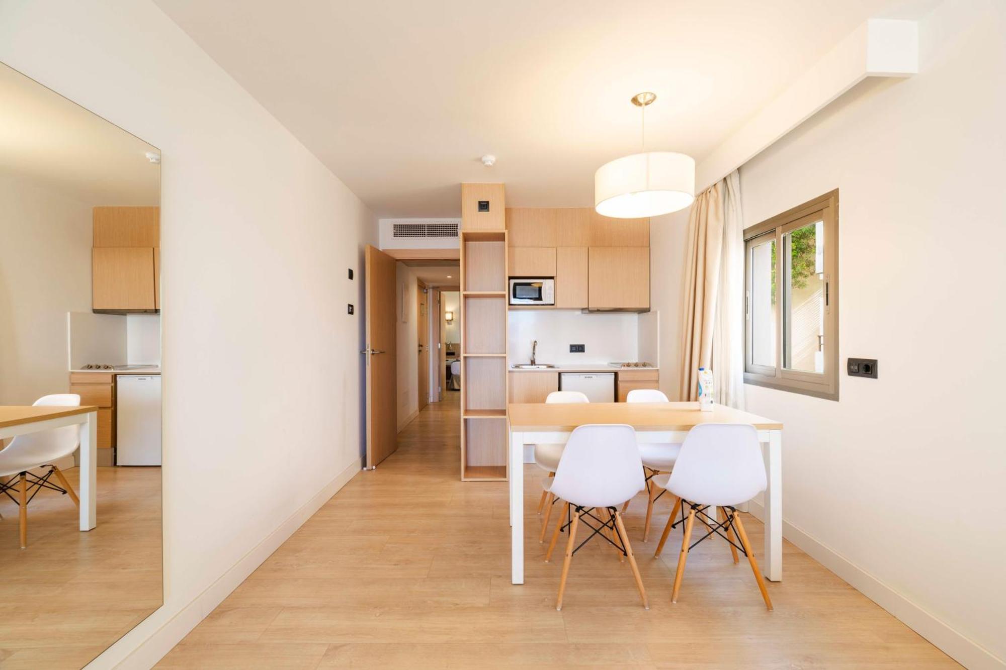 One-Bedroom Standard Apartment