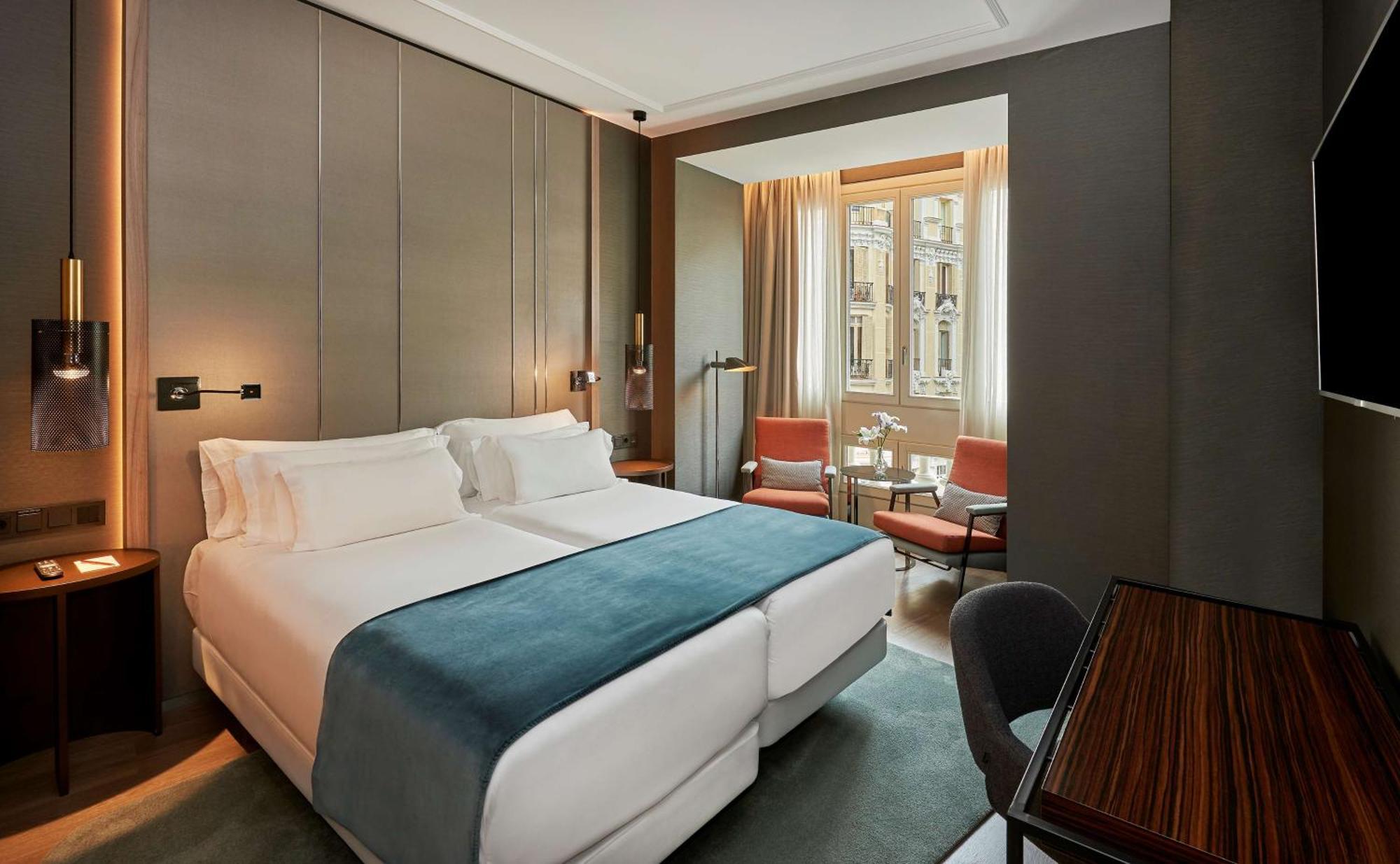 Premium Double or Twin Room Gran Via View,1717140998:JPEG