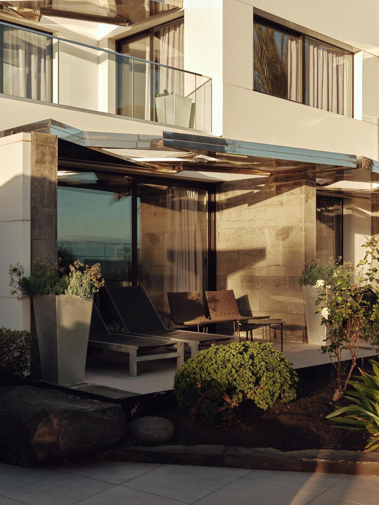 Junior Suite with Pool View (2 Guests),1722906584:JPEG