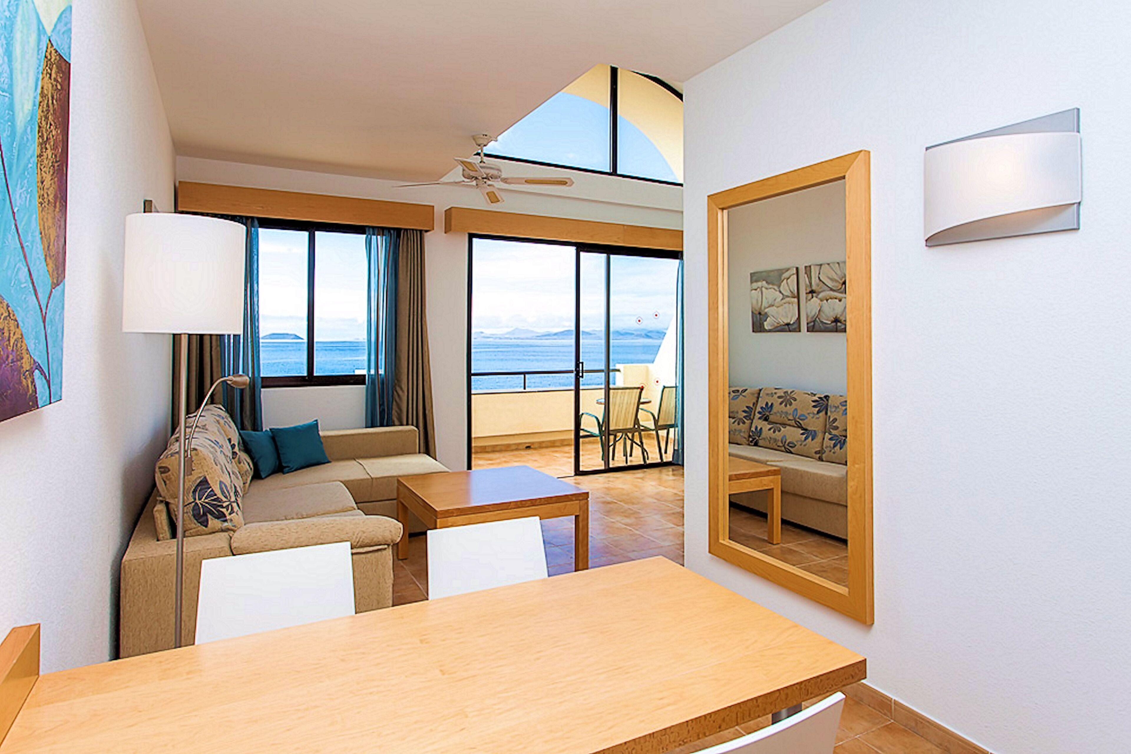Camera Familiare con Vista Mare (3 Adulti + 1 Bambino)